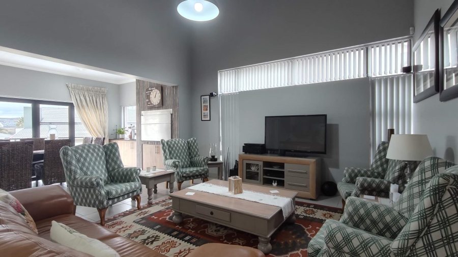 3 Bedroom Property for Sale in Hartenbos Heuwels Western Cape